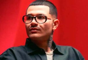 Kapo, portada en Varieties Magazine