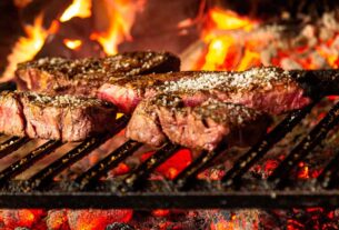 Menos carne roja y más longevidad: la recomendación de un oncólogo de 97 años