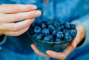 Why doctors are ditching dementia drugs for this $25 blueberry trick