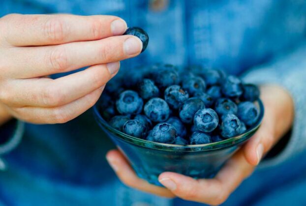 Why doctors are ditching dementia drugs for this $25 blueberry trick
